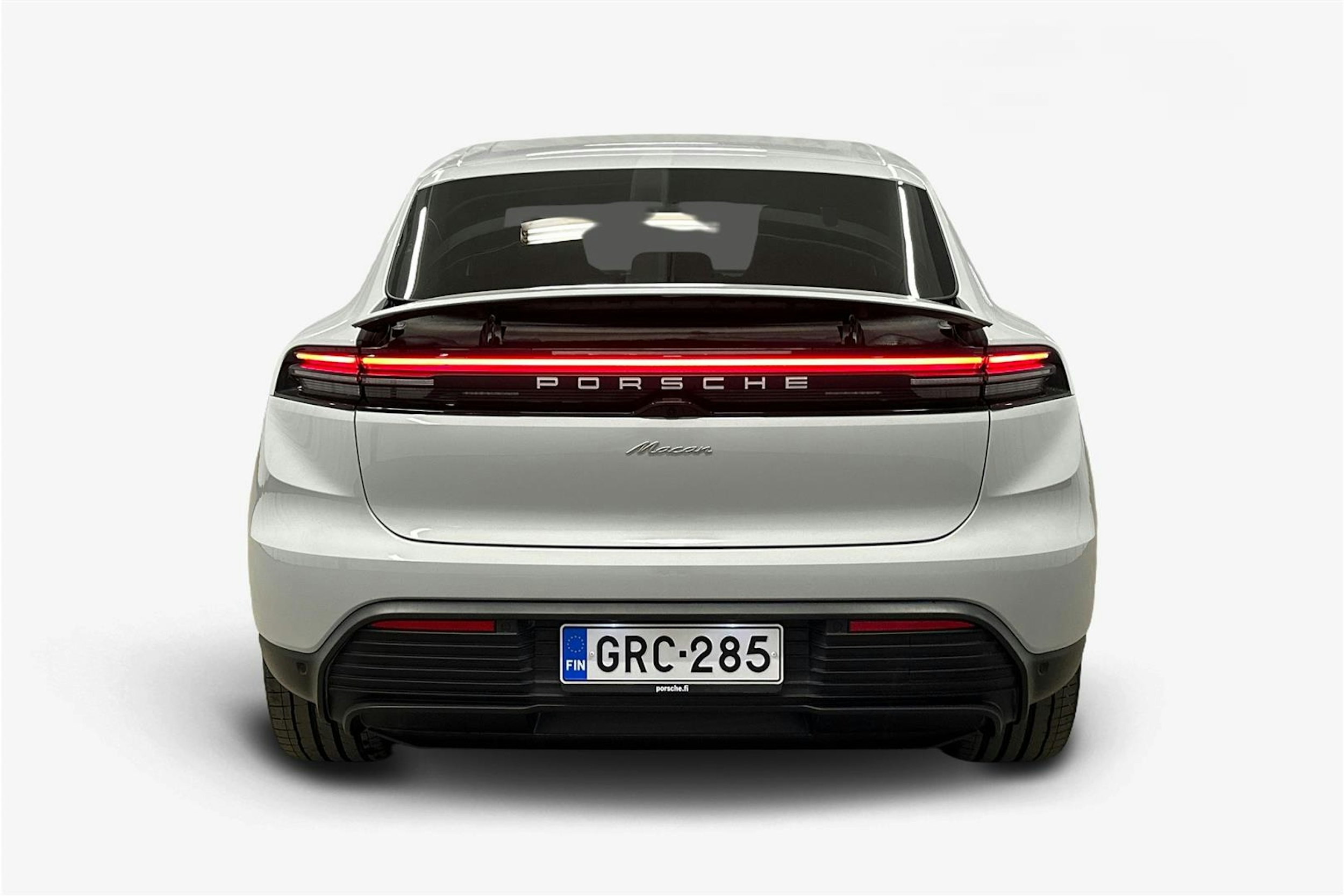 harmaa Porsche Macan 2024 kuva 4.