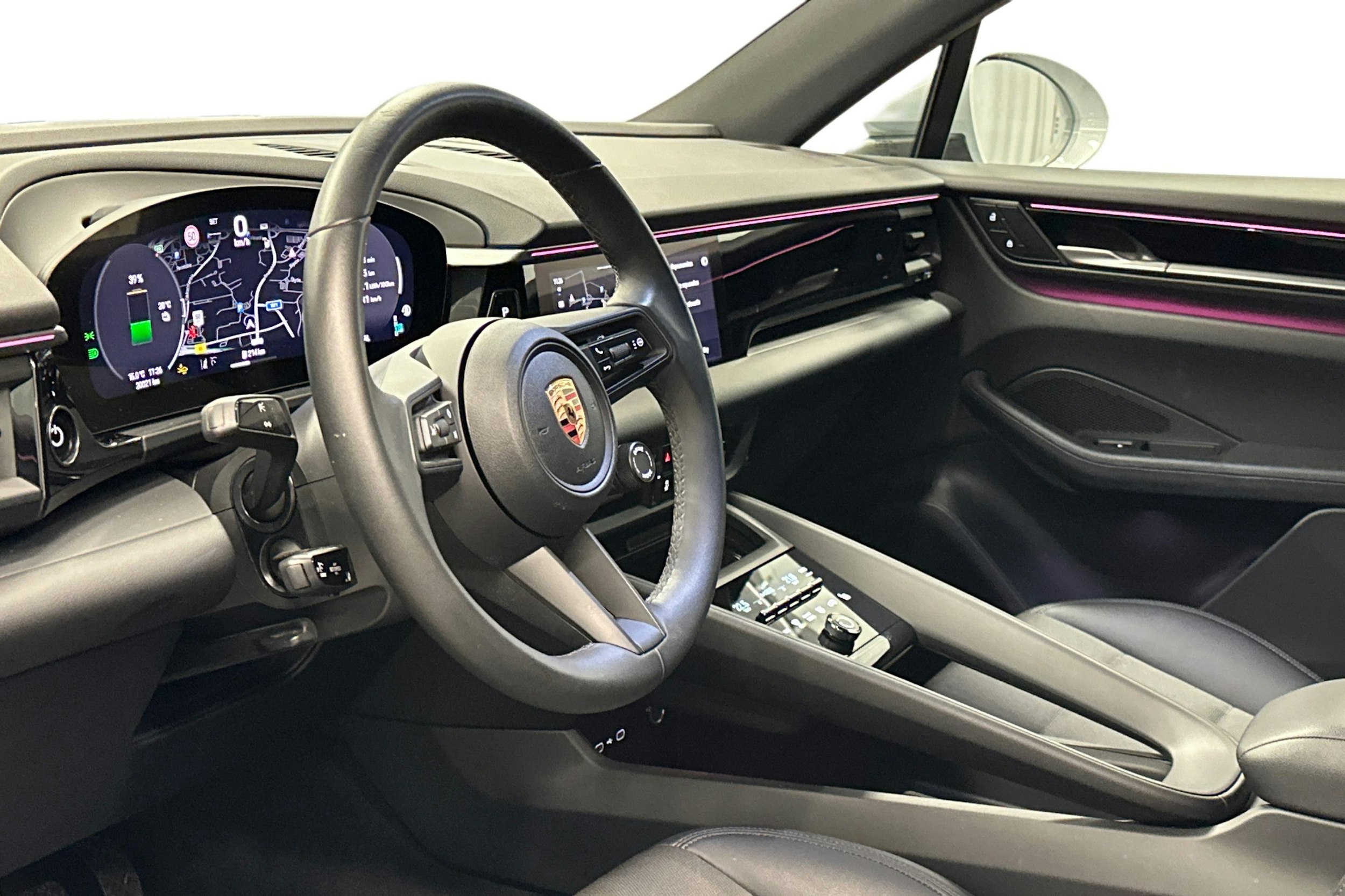 harmaa Porsche Macan 2024 kuva 6.