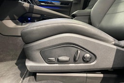met. vihreä Porsche Macan 2024 kuva 10.