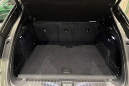 vihreä Porsche Macan 2024 kuva 14.