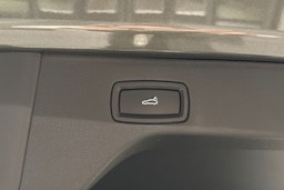 vihreä Porsche Macan 2024 kuva 16.