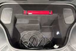 vihreä Porsche Macan 2024 kuva 30.