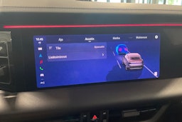 oranssi Porsche Macan 2024 kuva 16.