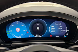 harmaa Porsche Macan 2024 kuva 20.
