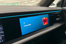 harmaa Porsche Macan 2024 kuva 23.