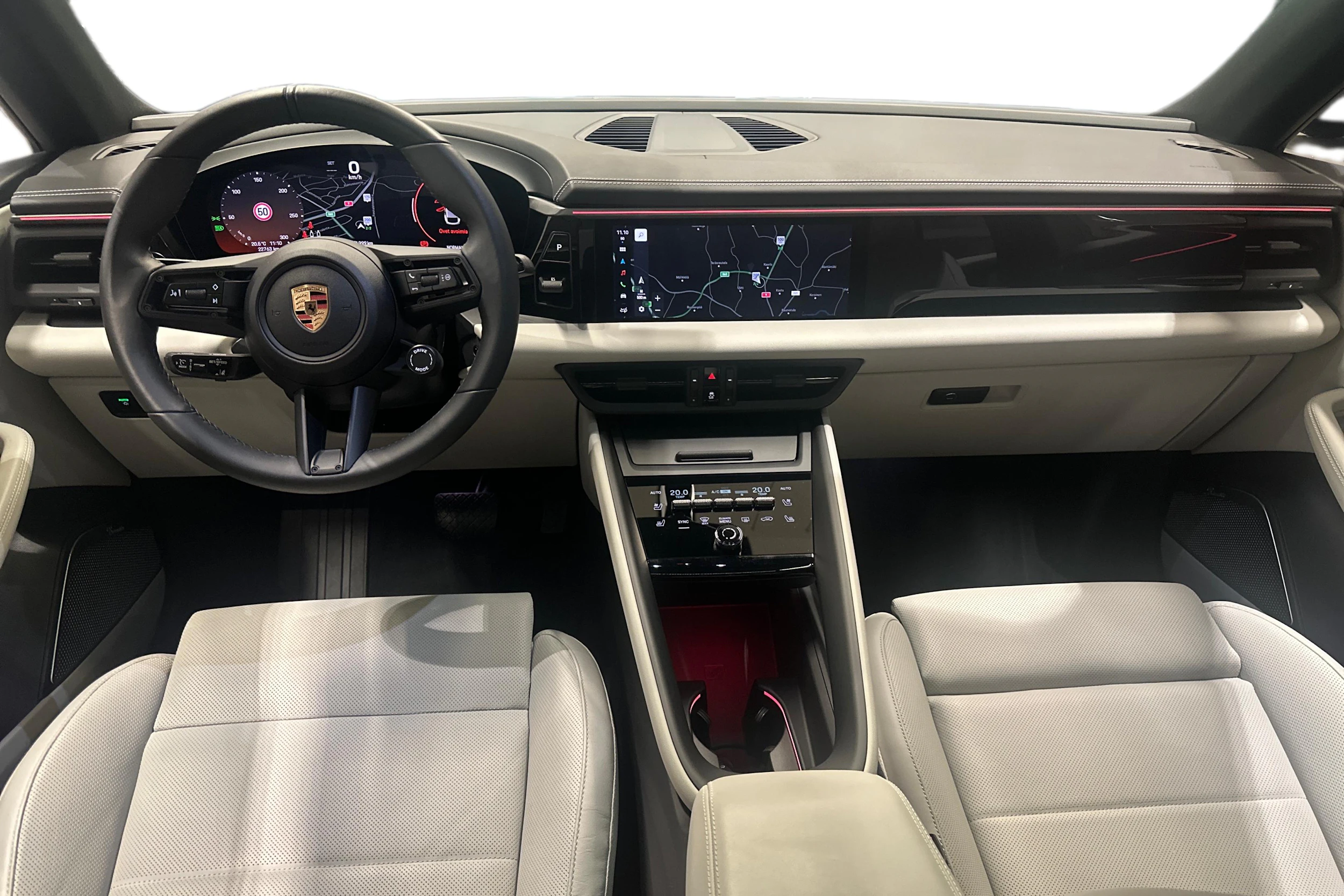 Harmaa Porsche Macan 2024 kuva 7.