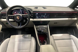 Harmaa Porsche Macan 2024 kuva 7.