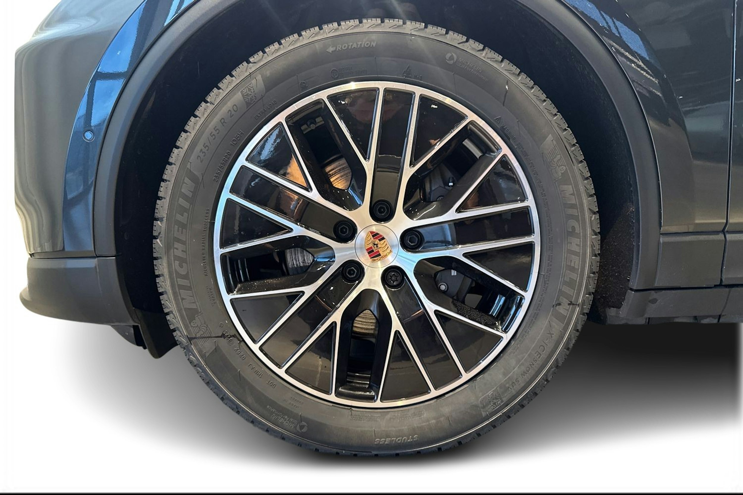 Harmaa Porsche Macan 2024 kuva 9.