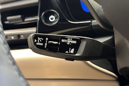 Harmaa Porsche Macan 2024 kuva 12.