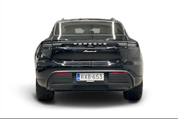 Musta Porsche Macan 2024 kuva 3.