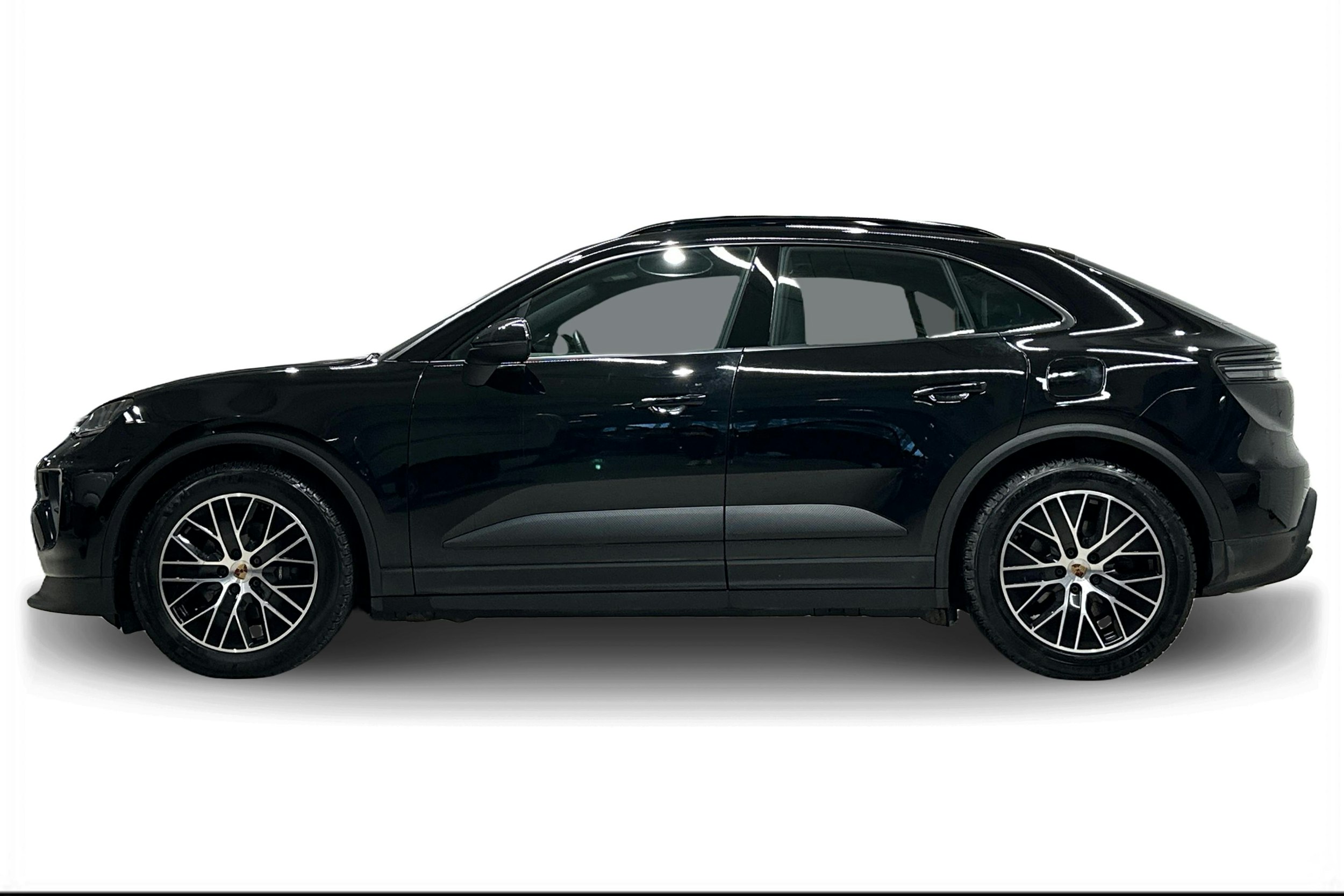 Musta Porsche Macan 2024 kuva 5.