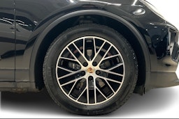 Musta Porsche Macan 2024 kuva 9.