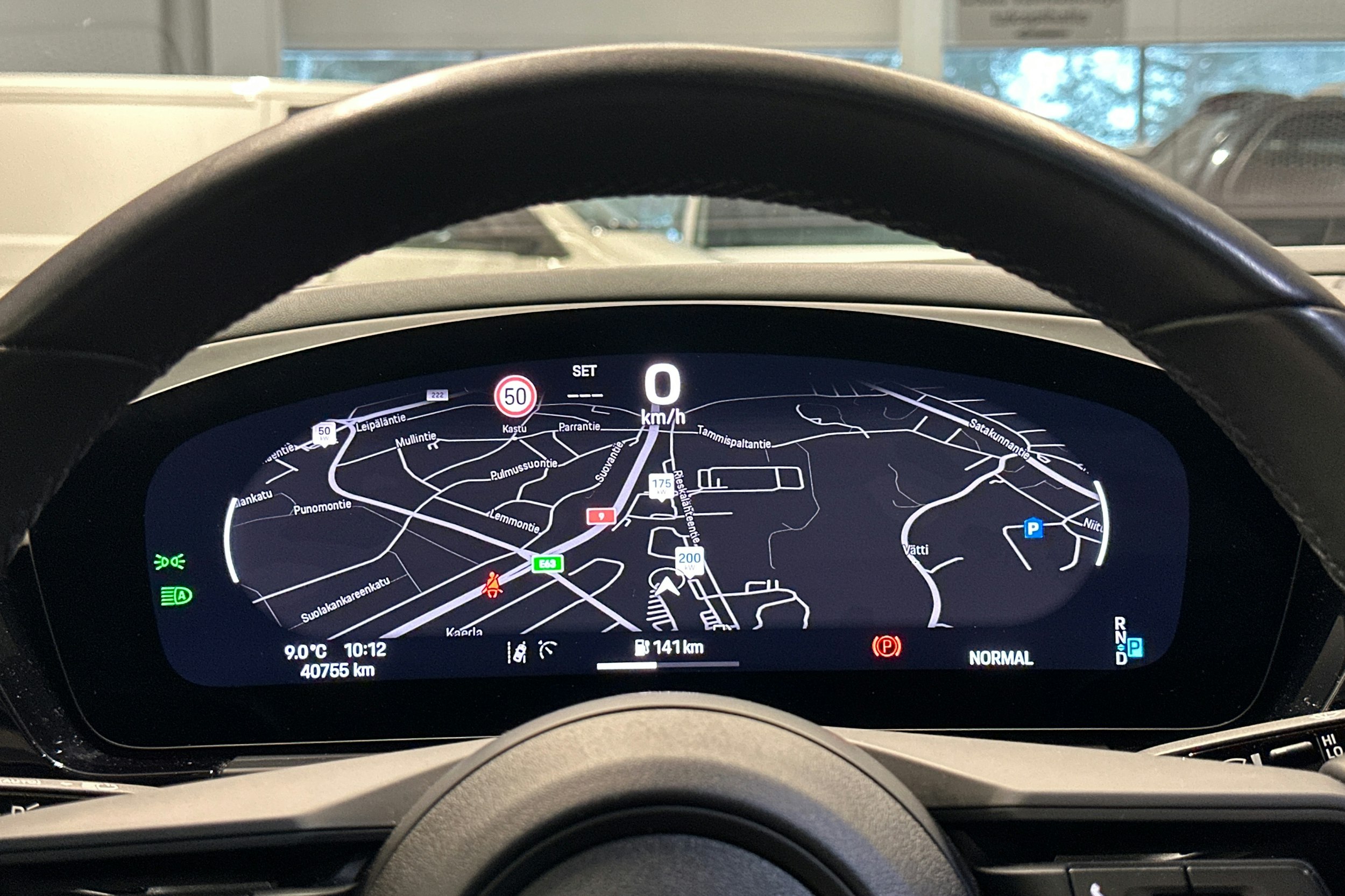 Musta Porsche Macan 2024 kuva 13.