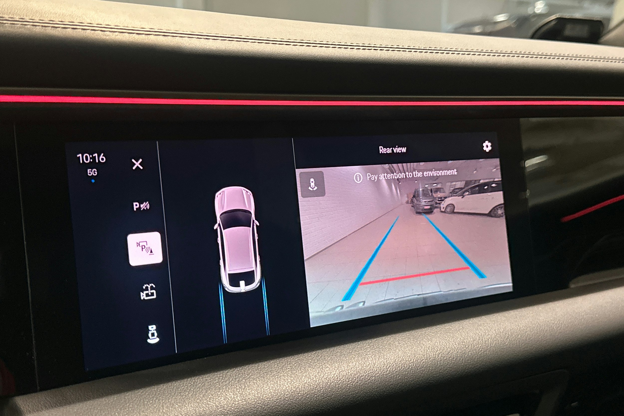 Musta Porsche Macan 2024 kuva 20.