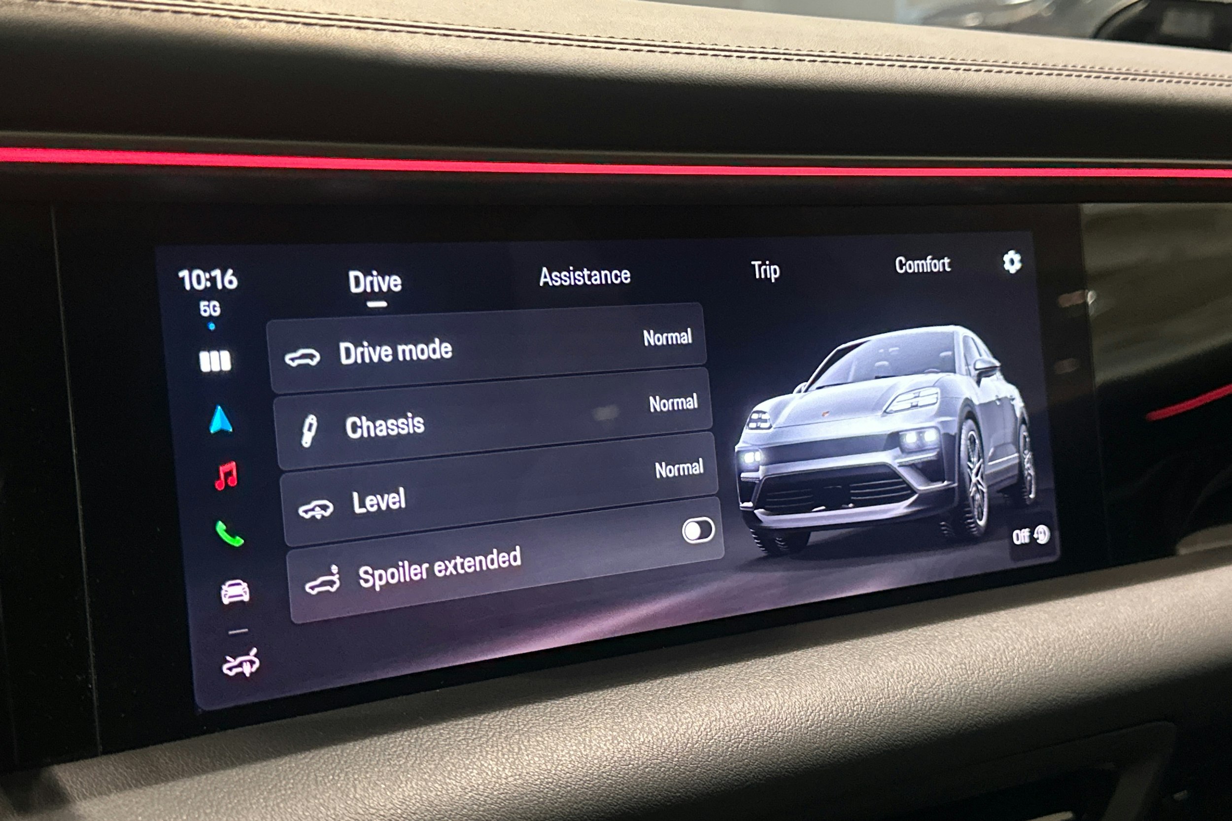 Musta Porsche Macan 2024 kuva 21.