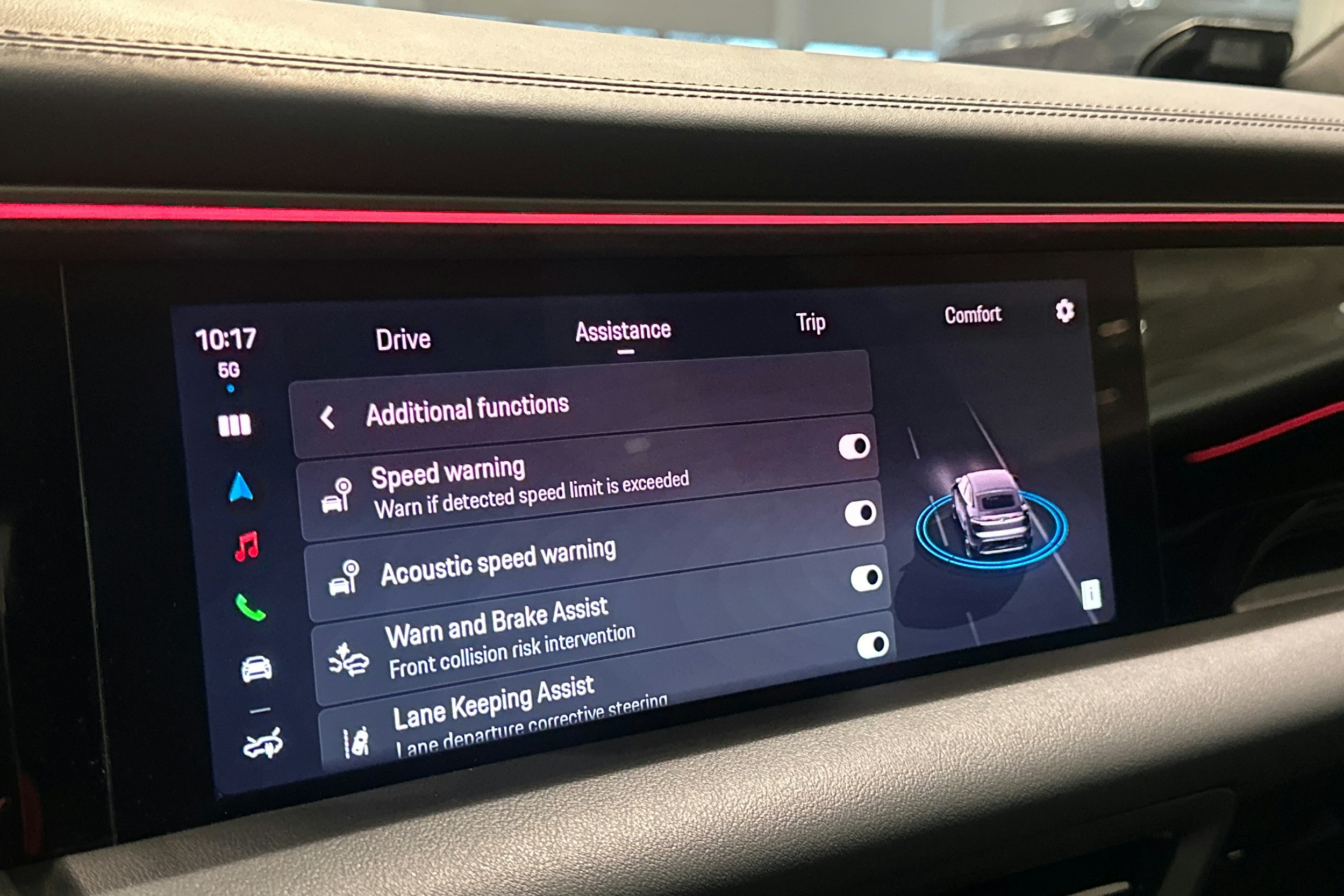 Musta Porsche Macan 2024 kuva 22.