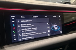 Musta Porsche Macan 2024 kuva 24.