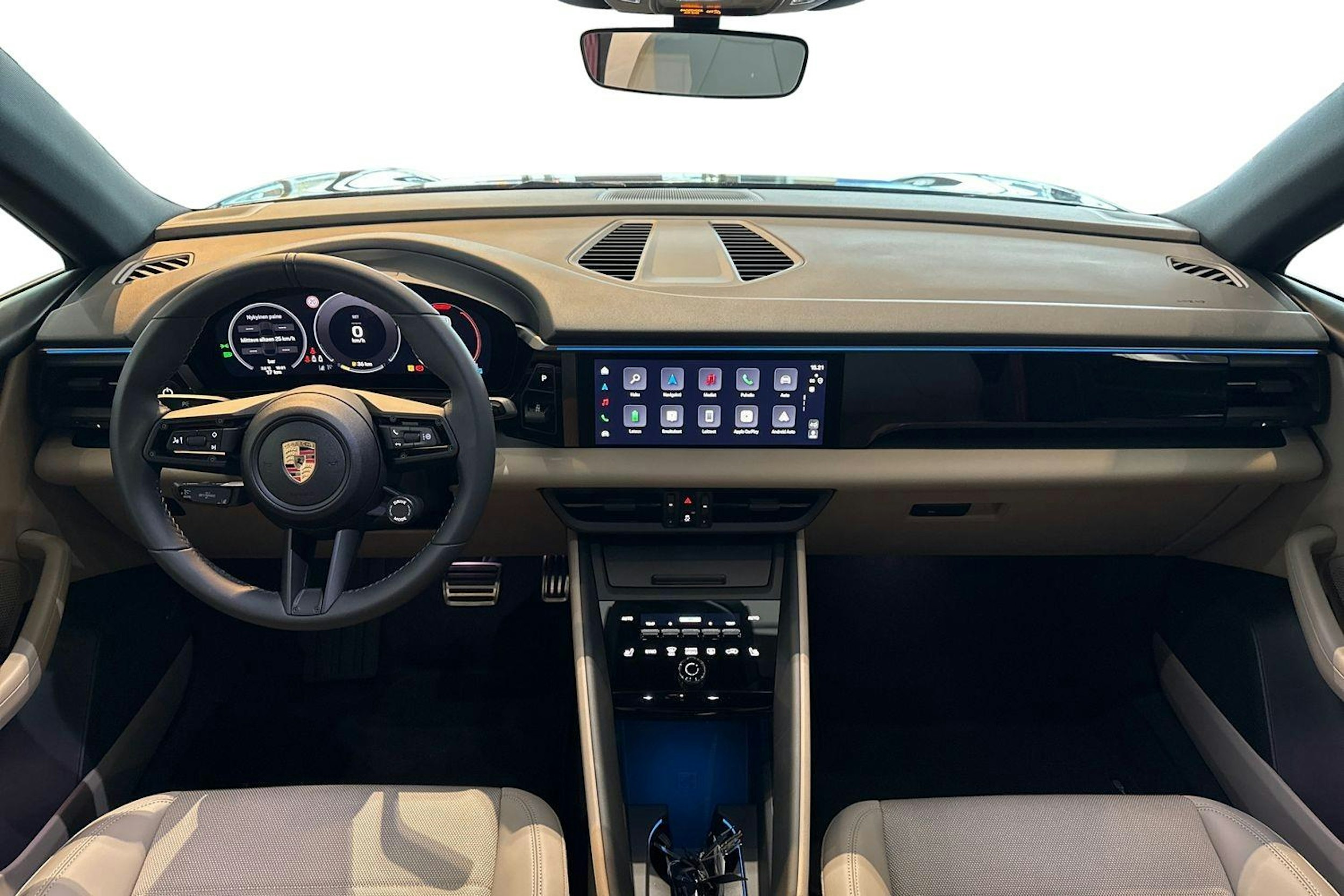 musta Porsche Macan 2024 kuva 7.