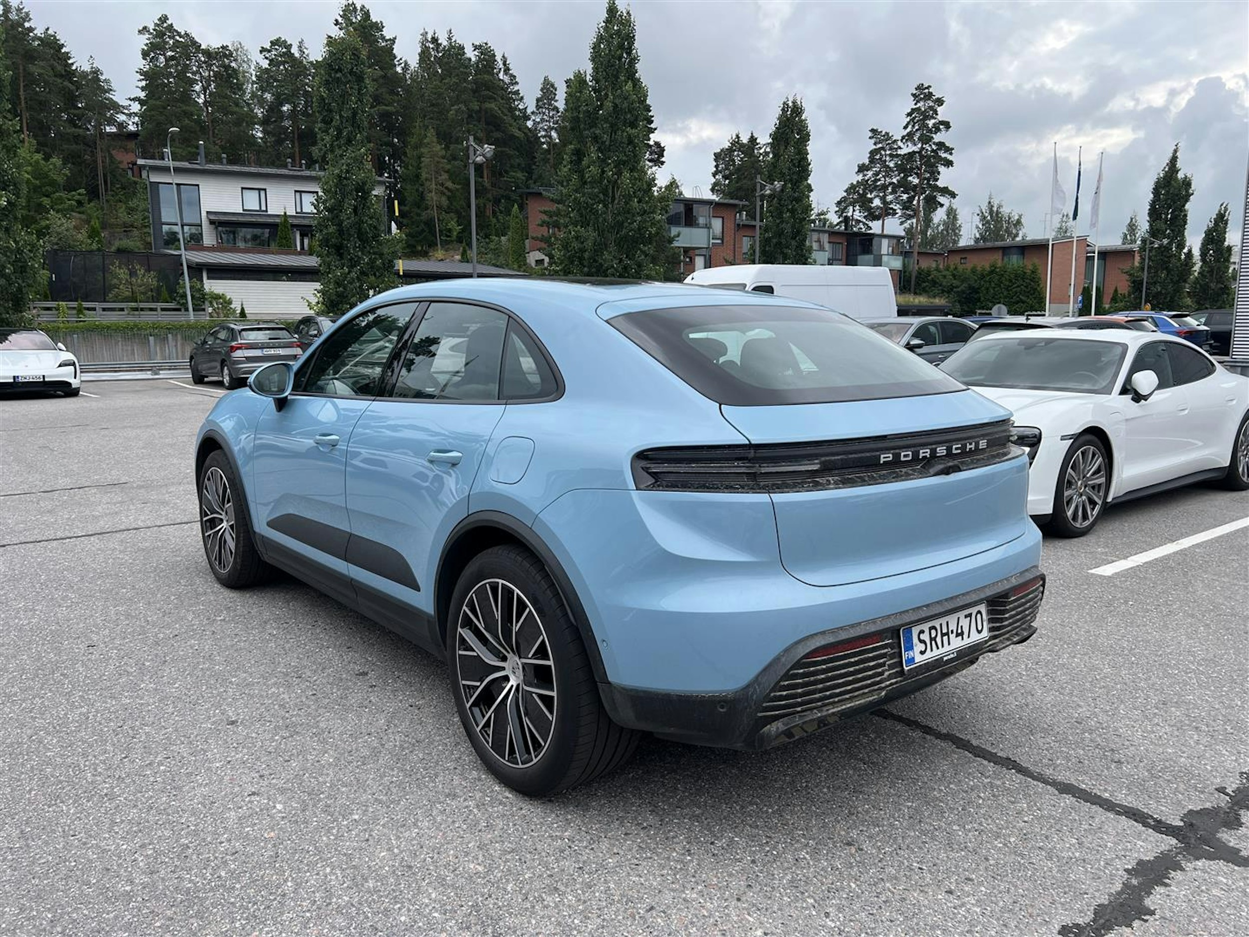 Sininen Porsche Macan 2024 kuva 2.