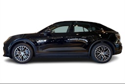 musta Porsche Macan 2024 kuva 5.