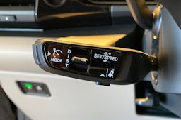 musta Porsche Macan 2024 kuva 11.