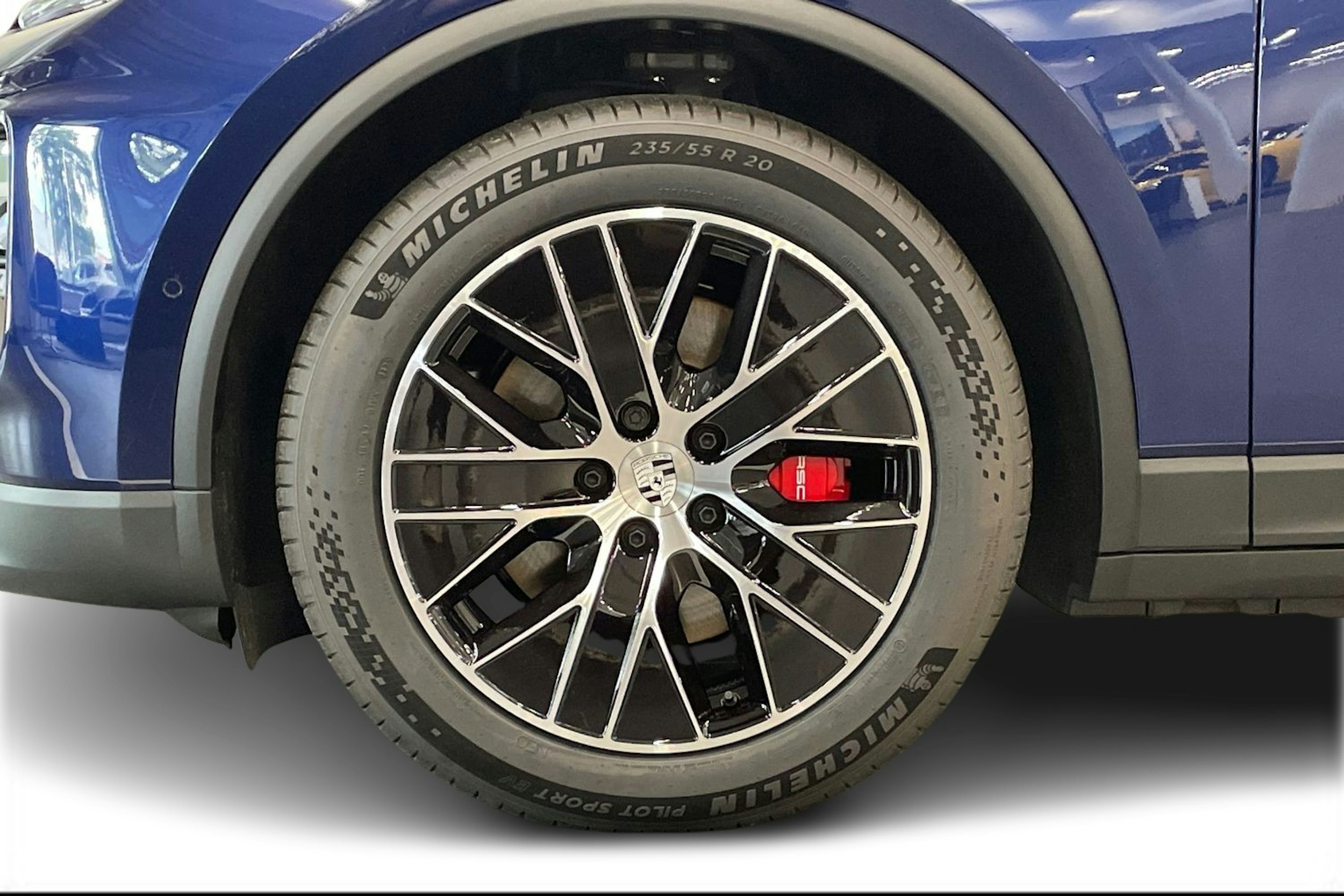 met. sininen Porsche Macan 2025 kuva 9.