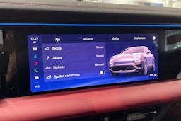 met. sininen Porsche Macan 2025 kuva 13.