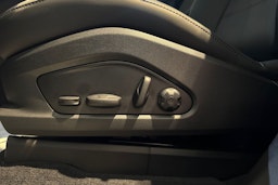 vihreä Porsche Macan 2025 kuva 11.