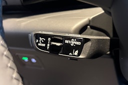 vihreä Porsche Macan 2025 kuva 12.