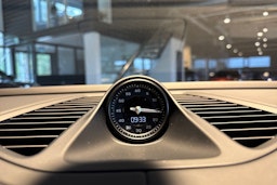 vihreä Porsche Macan 2025 kuva 13.