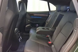 vihreä Porsche Macan 2025 kuva 19.