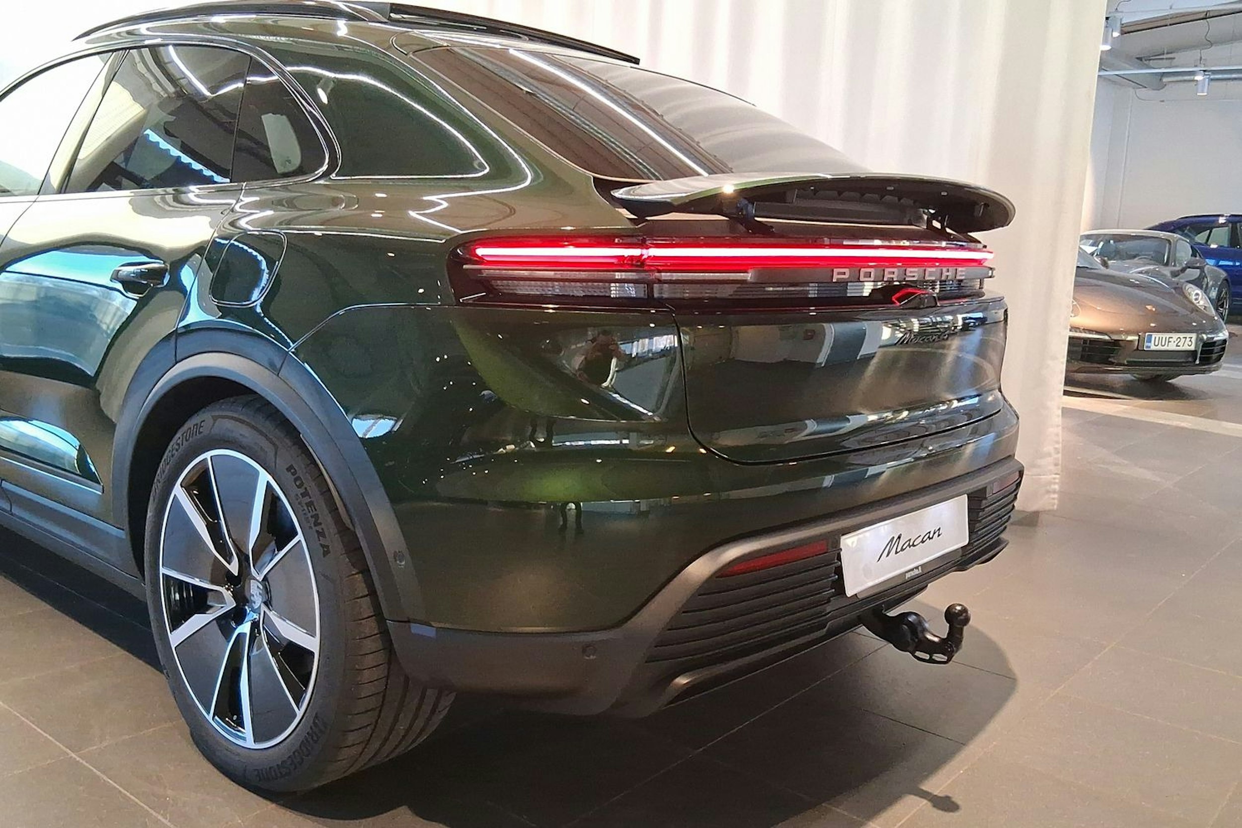 vihreä Porsche Macan 2025 kuva 22.