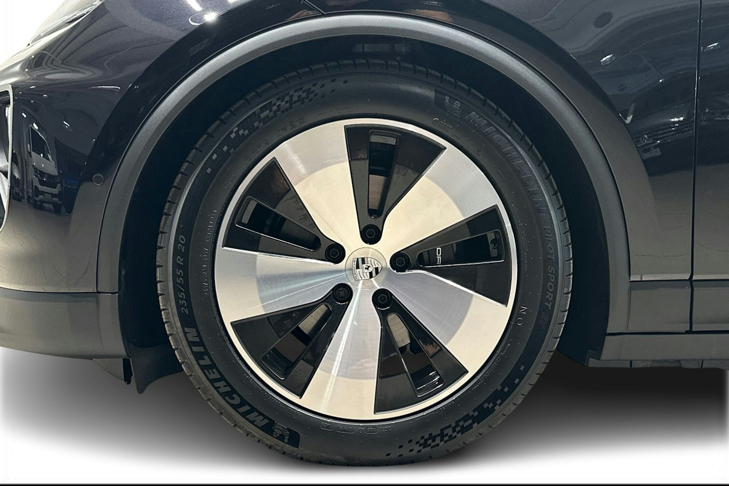 musta Porsche Macan 2025 kuva 9.