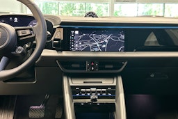 musta Porsche Macan 2025 kuva 13.