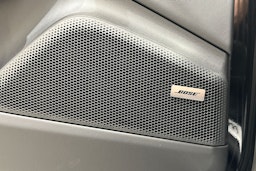 musta Porsche Macan 2025 kuva 16.