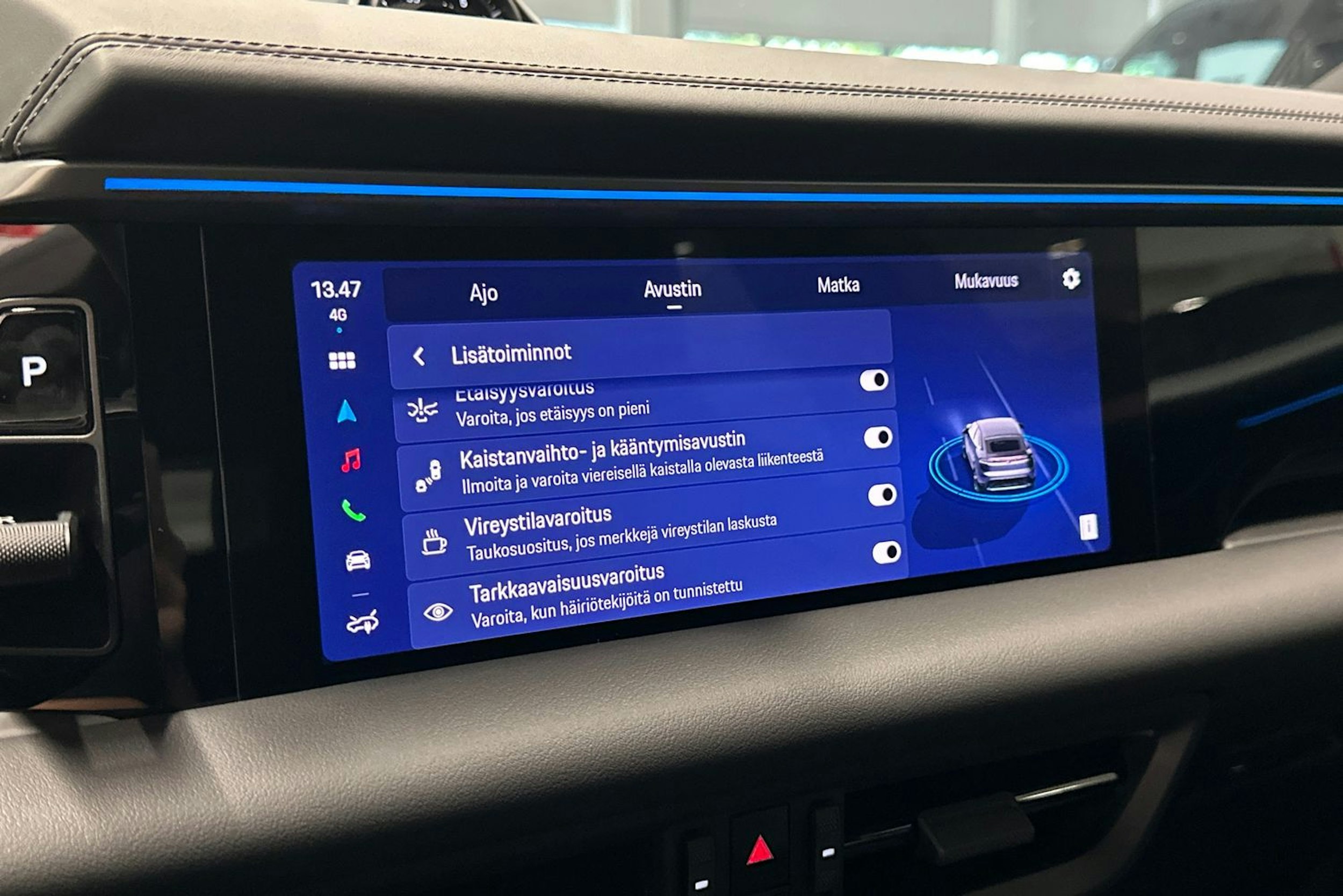 musta Porsche Macan 2025 kuva 22.