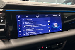 musta Porsche Macan 2025 kuva 22.