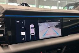 musta Porsche Macan 2025 kuva 23.