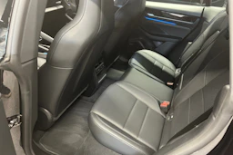 musta Porsche Macan 2025 kuva 27.
