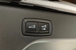 musta Porsche Macan 2025 kuva 32.