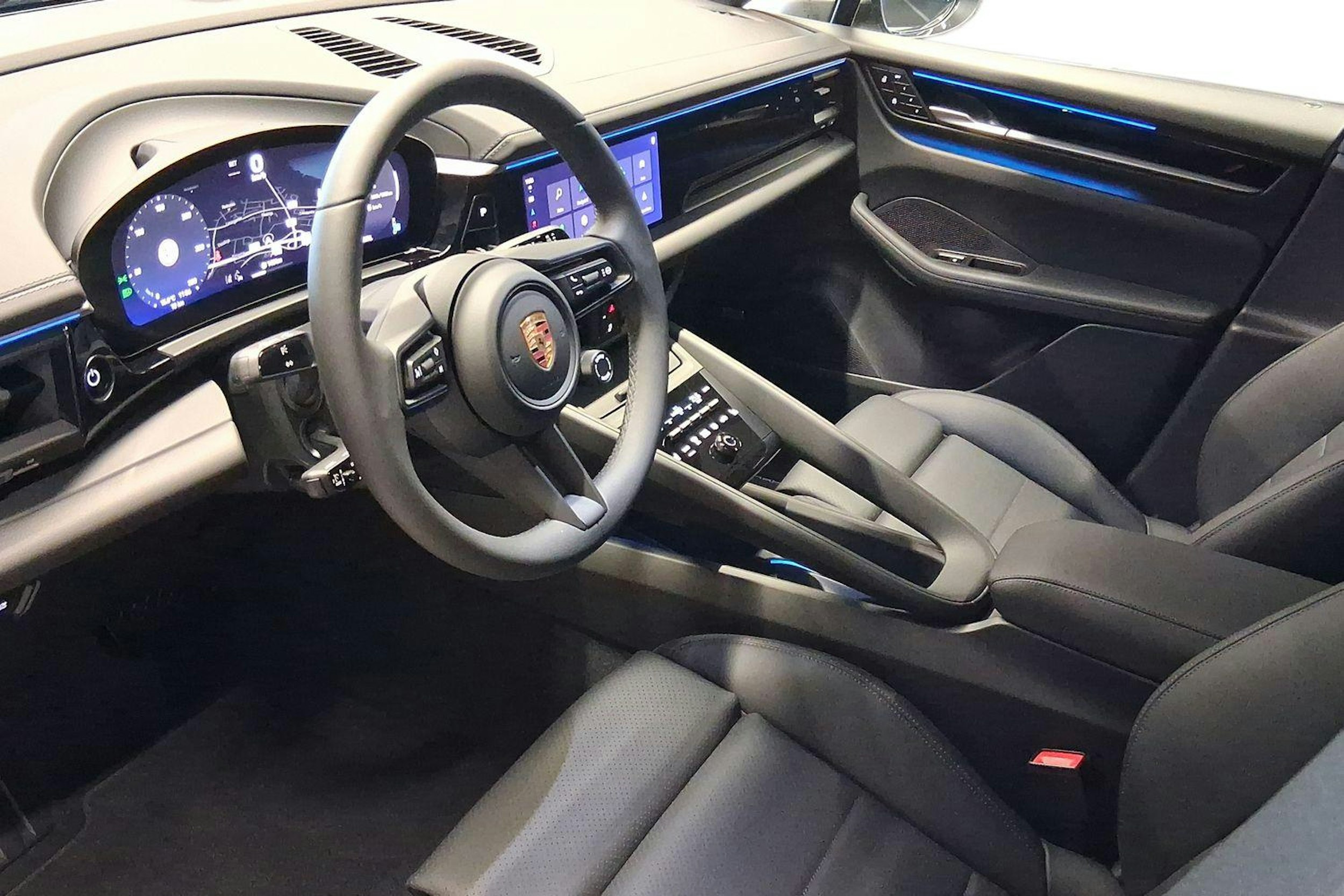 harmaa Porsche Macan 2025 kuva 7.