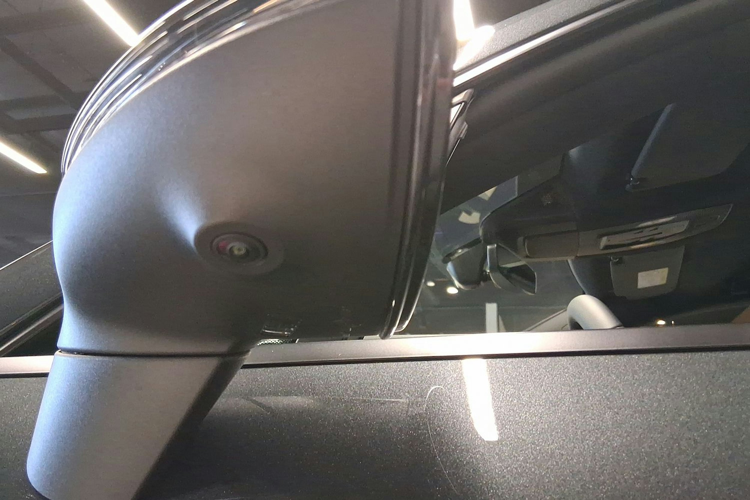 harmaa Porsche Macan 2025 kuva 9.