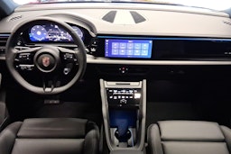 harmaa Porsche Macan 2025 kuva 13.