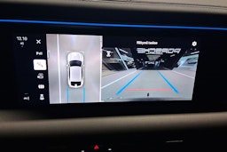harmaa Porsche Macan 2025 kuva 14.