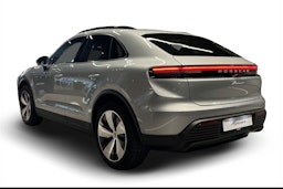 harmaa Porsche Macan 2025 kuva 2.