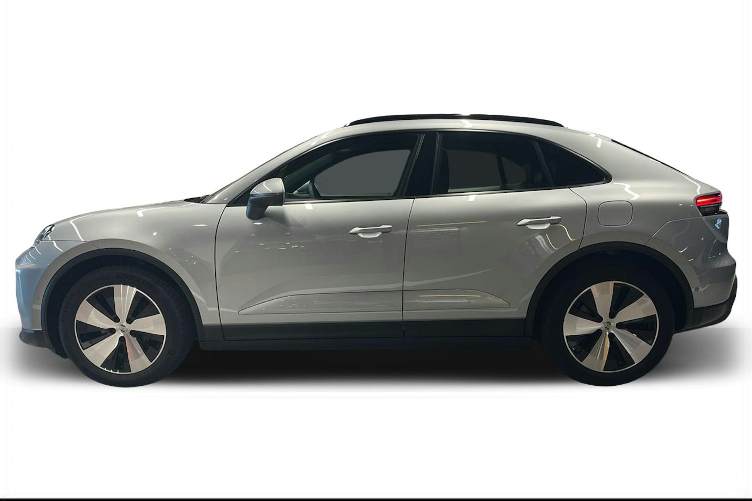 harmaa Porsche Macan 2025 kuva 5.