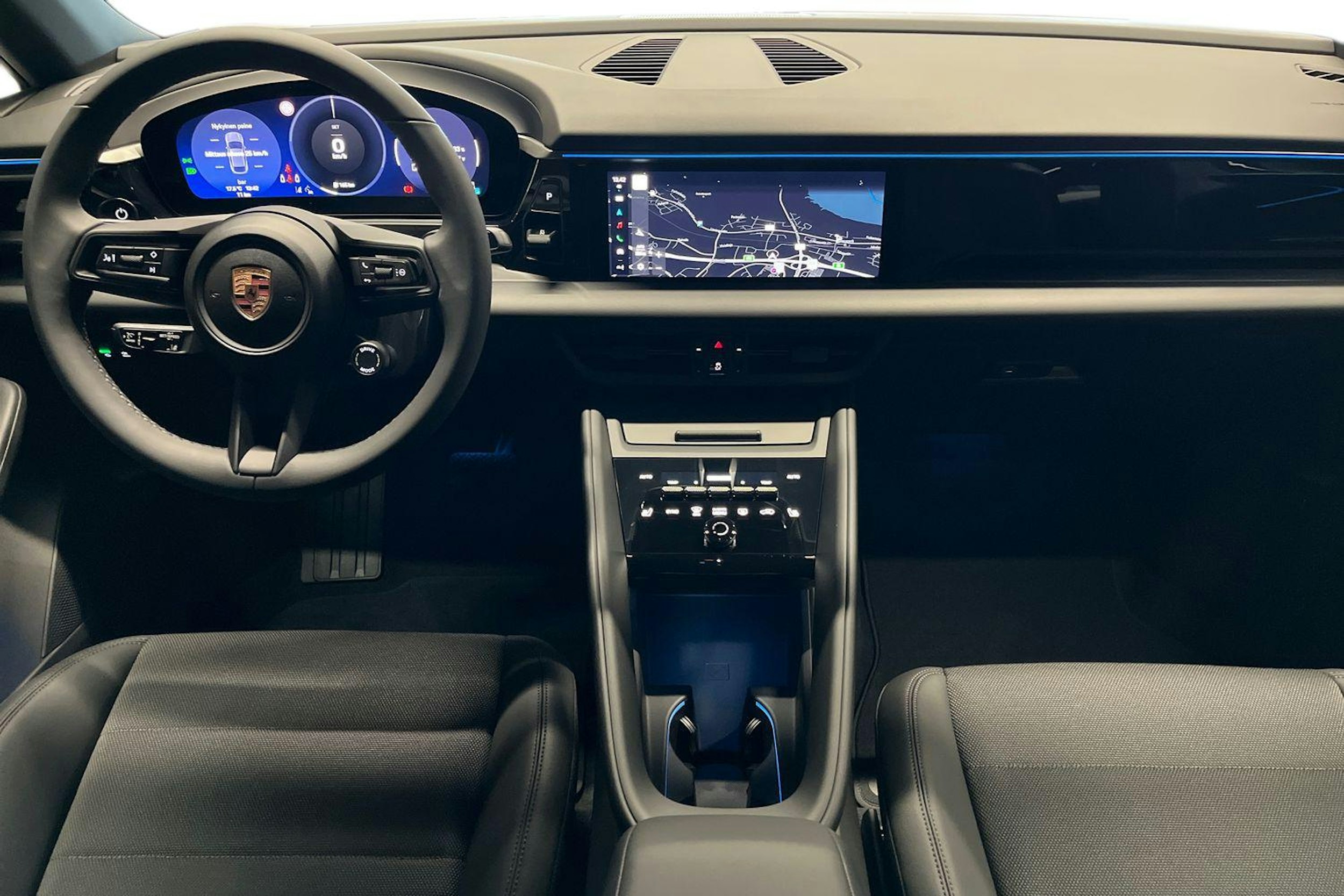 harmaa Porsche Macan 2025 kuva 7.