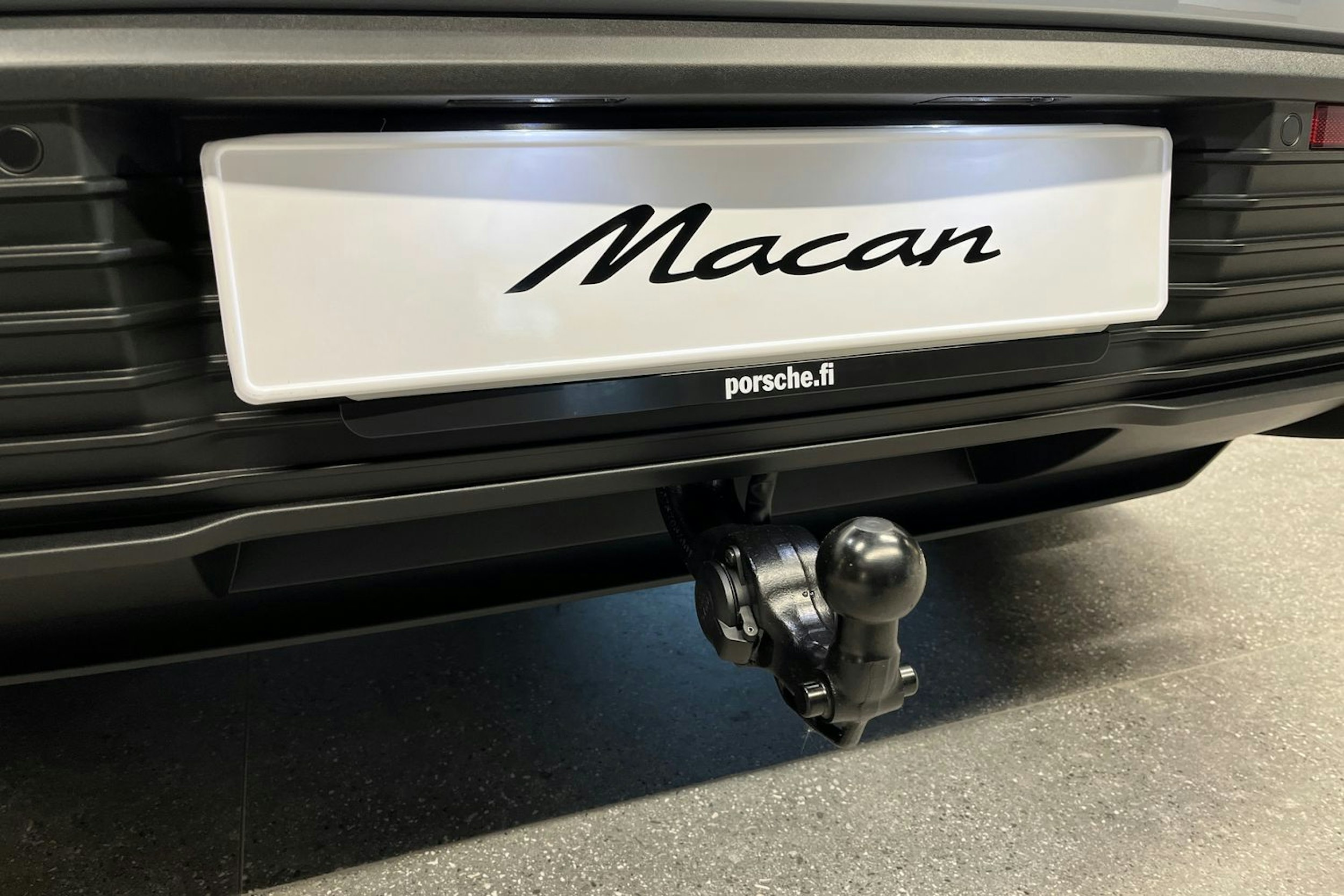 harmaa Porsche Macan 2025 kuva 15.