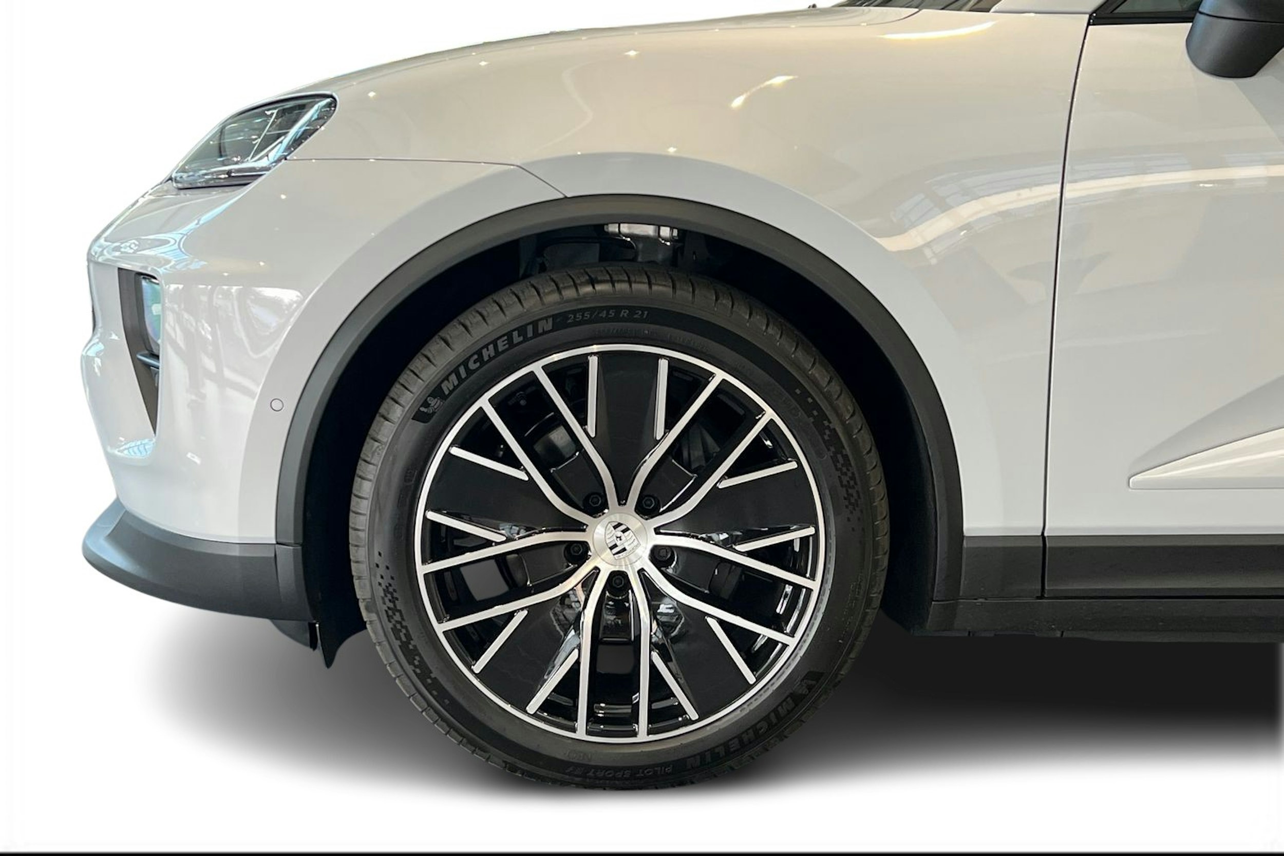 harmaa Porsche Macan 2025 kuva 9.