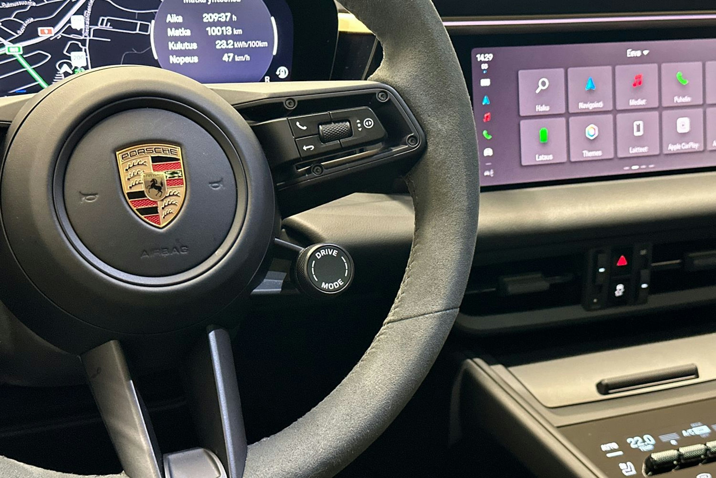 beige Porsche Macan 2025 kuva 11.